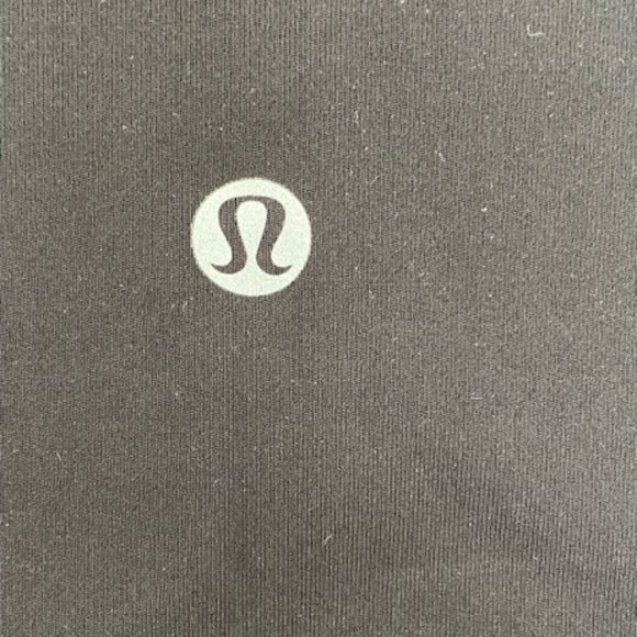 Black Capri Leggings - Picture 3 of 4